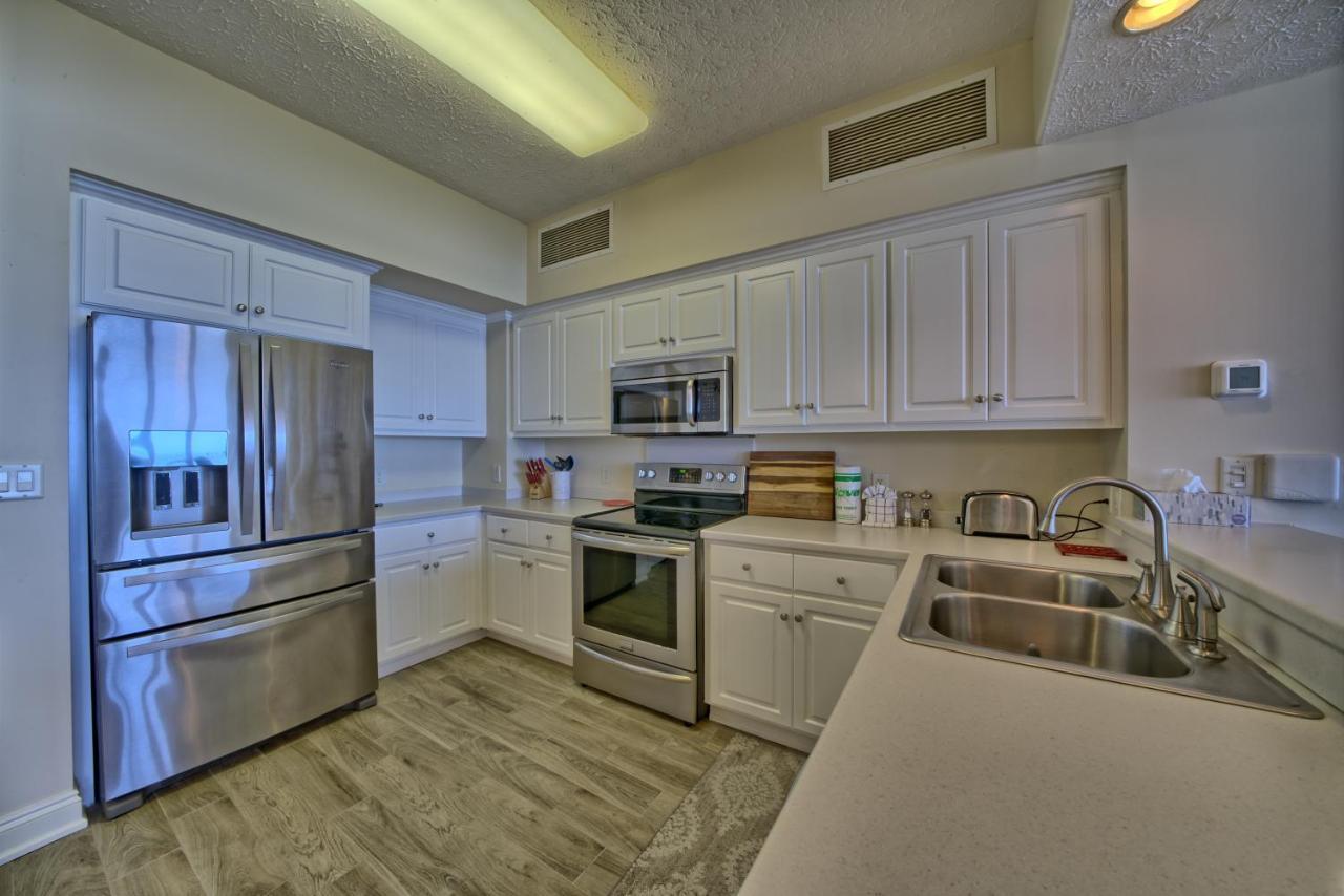 Apartment Marvelous With Beachside Pool And Free Poolside Wifi - Unit 0902