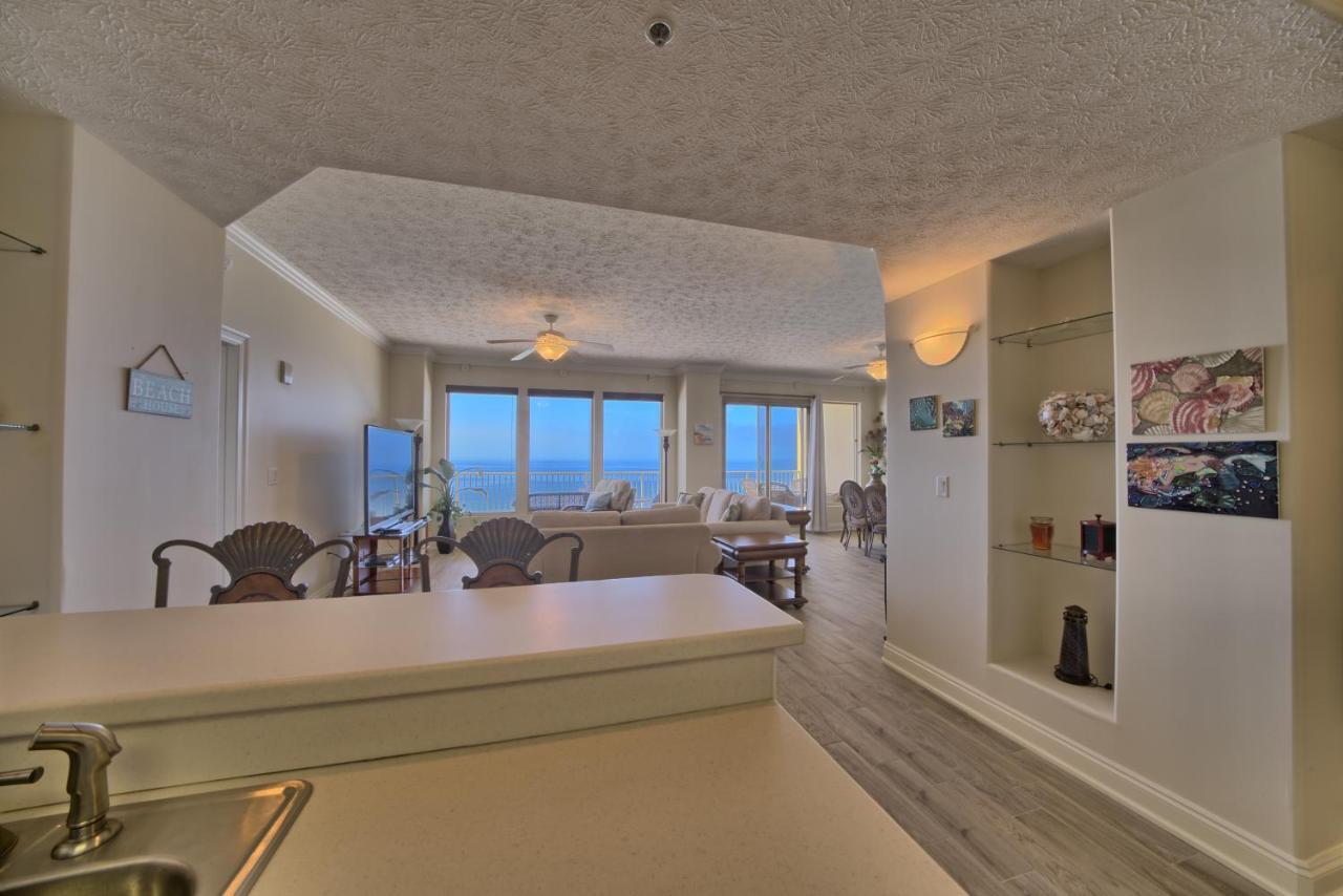 Marvelous With Beachside Pool And Free Poolside Wifi - Unit 0902 Apartment *